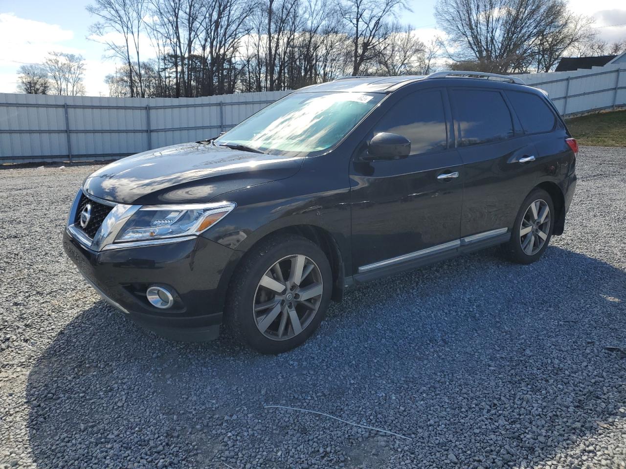 2014 Nissan Pathfinder - Image 1