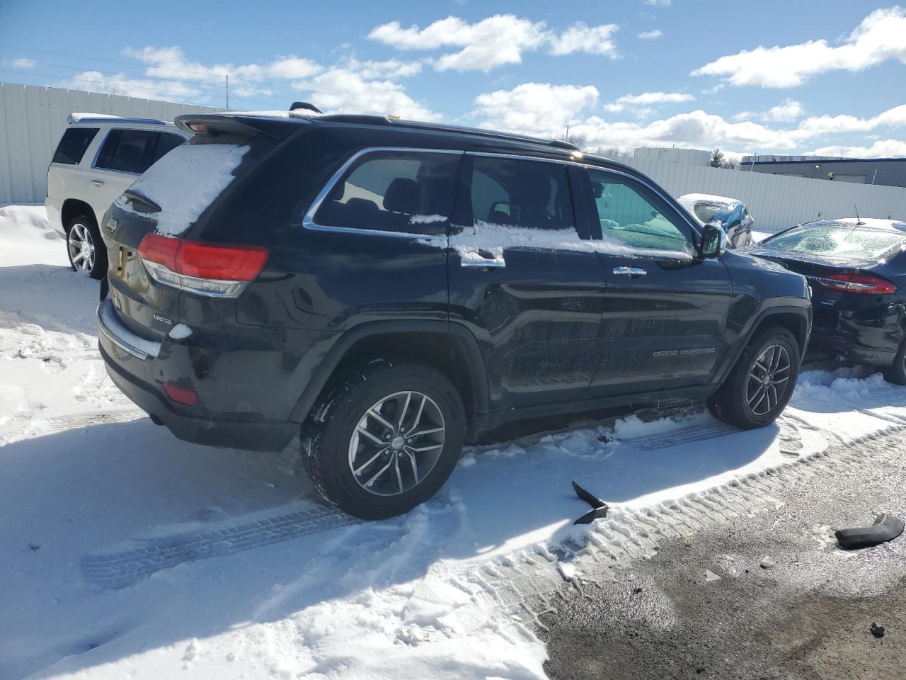 2017 Jeep Grand Cherokee - Image 3