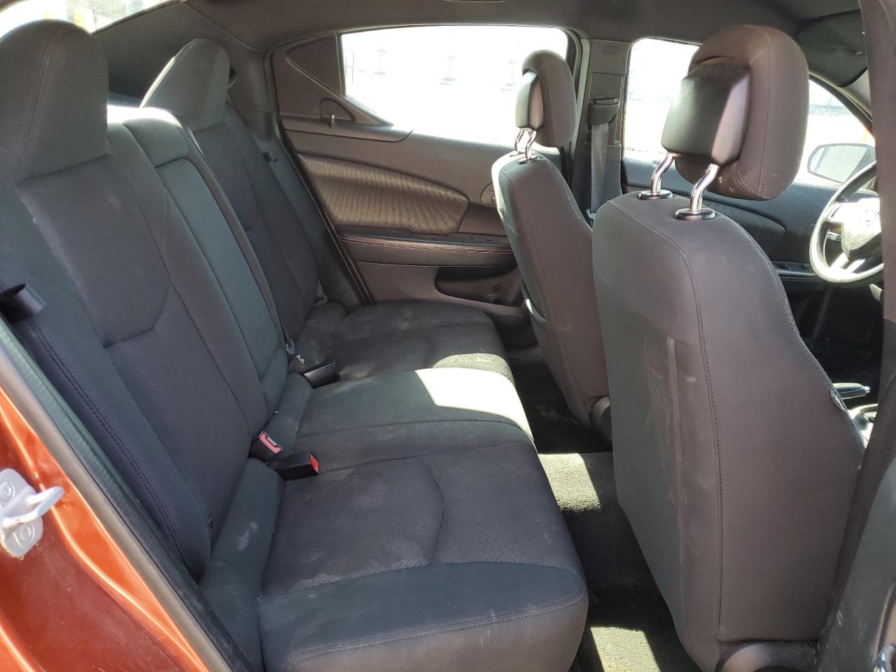 2012 Dodge Avenger - Image 10