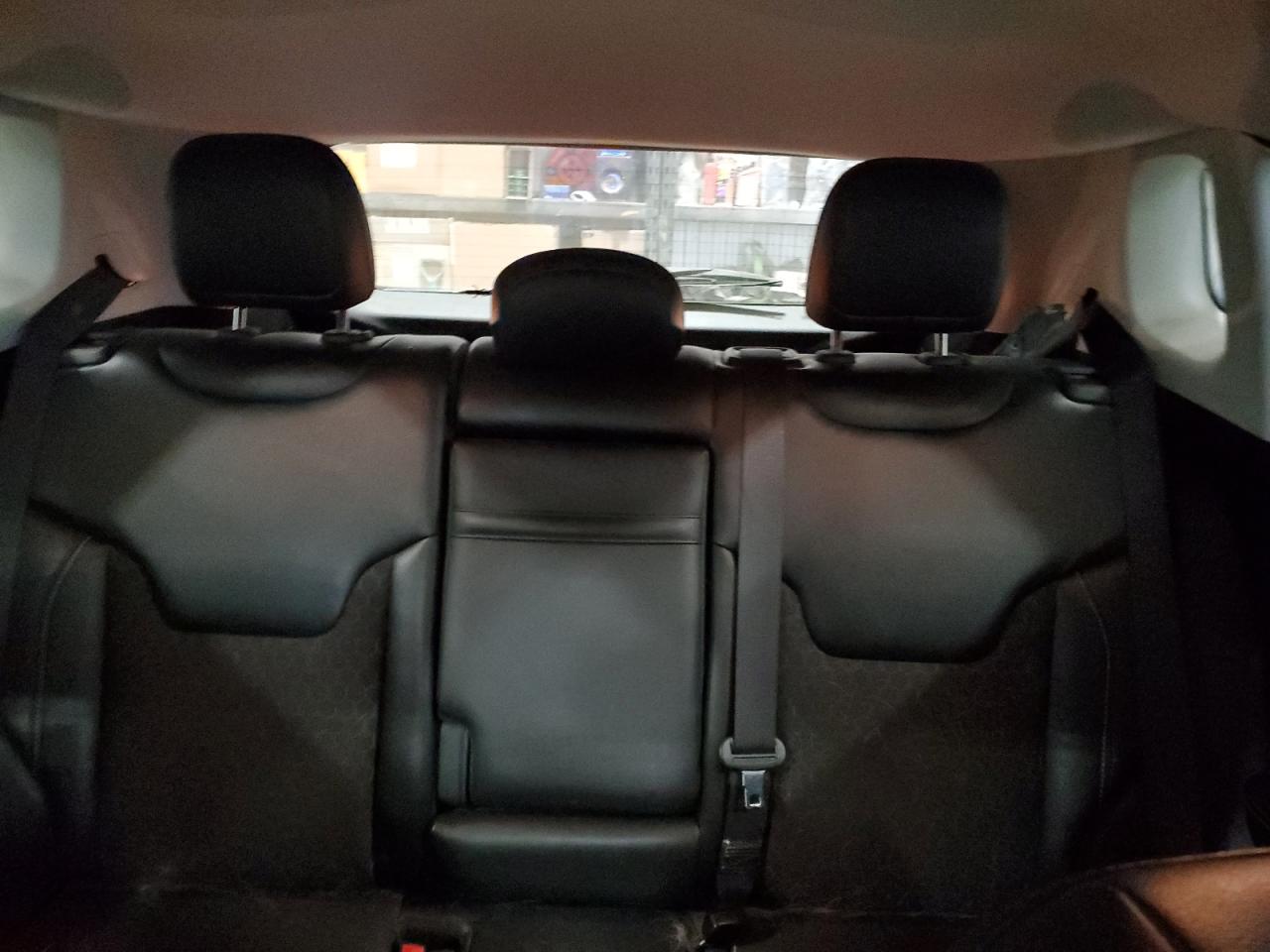 2018 Jeep Compass - Image 10