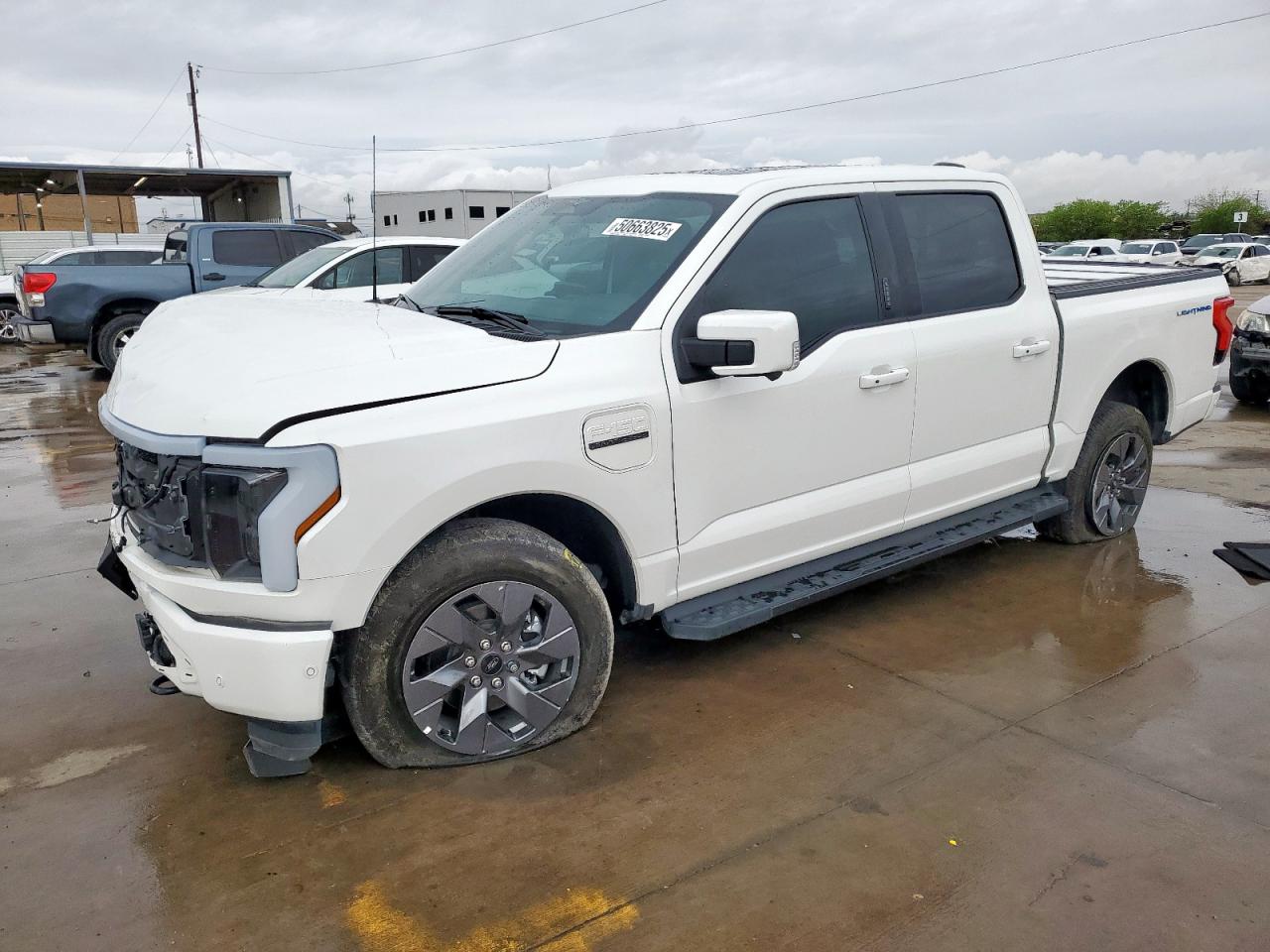 2023 Ford F150 Lightning Pro for Sale in Grand Prairie, TX - Front End