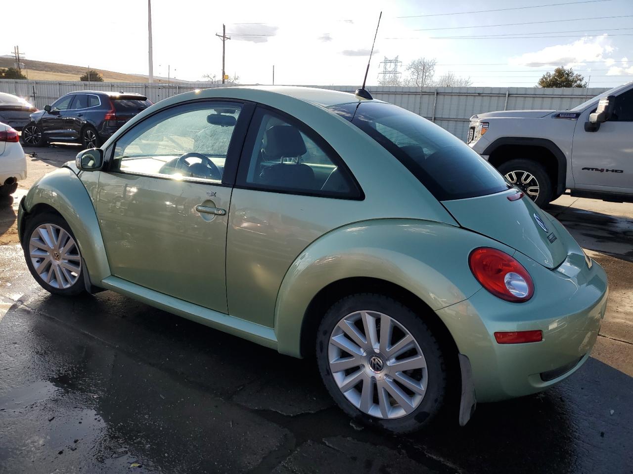 2008 Volkswagen Beetle - Image 2
