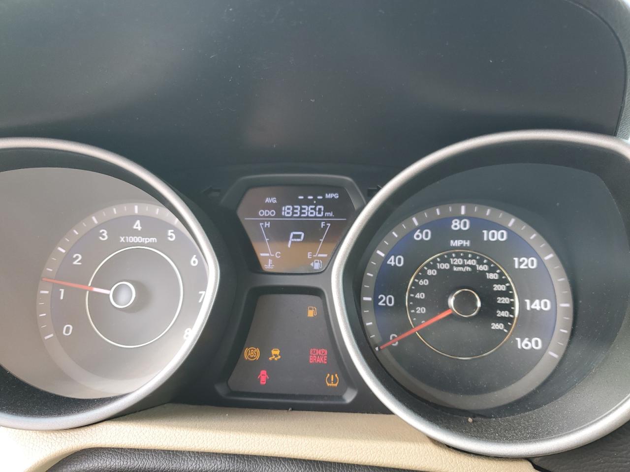2011 Hyundai Elantra - Image 9