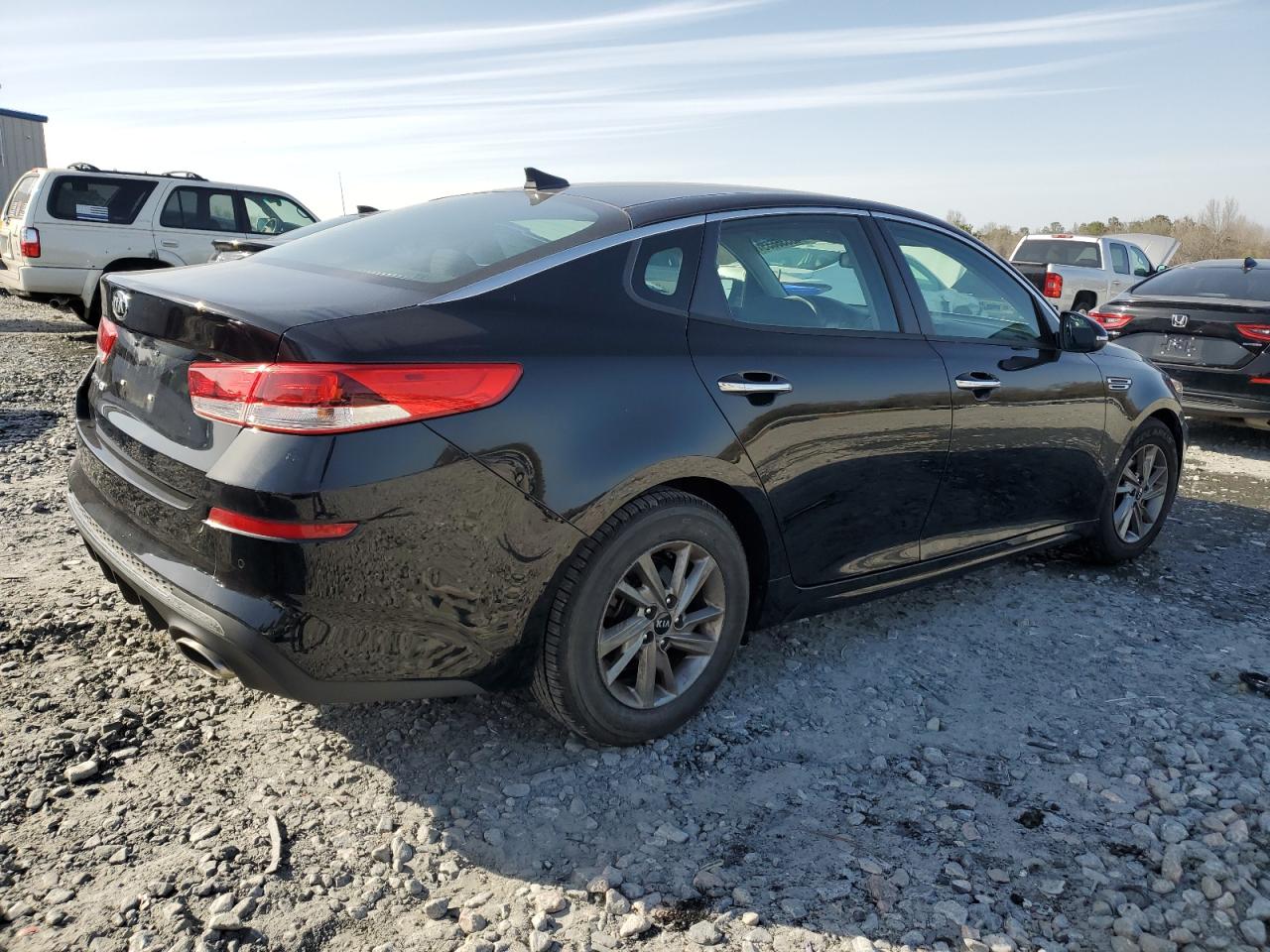 2019 Kia Optima - Image 3