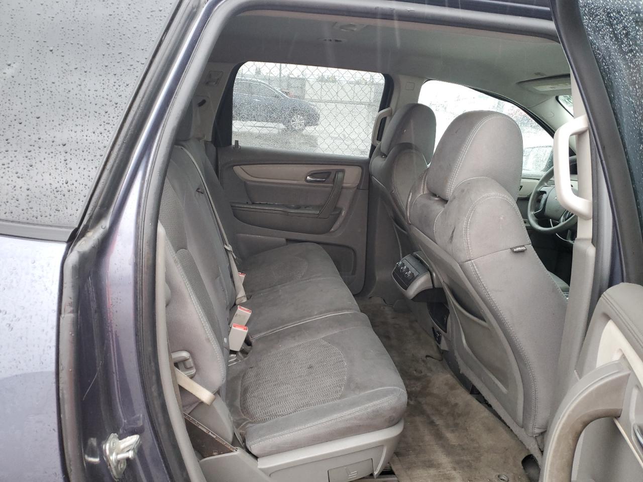 2014 Chevrolet Traverse - Image 11