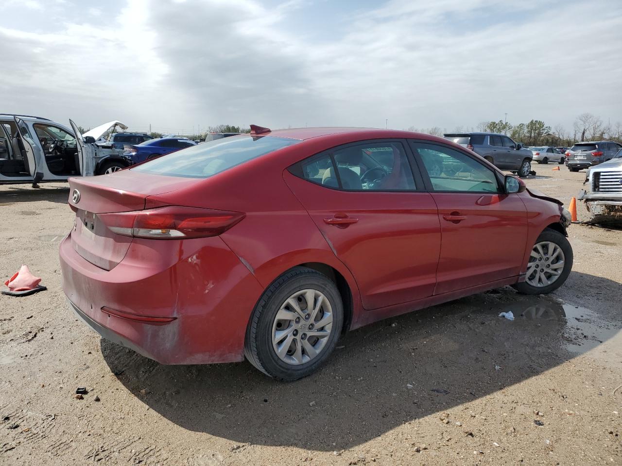 2017 Hyundai Elantra - Image 3