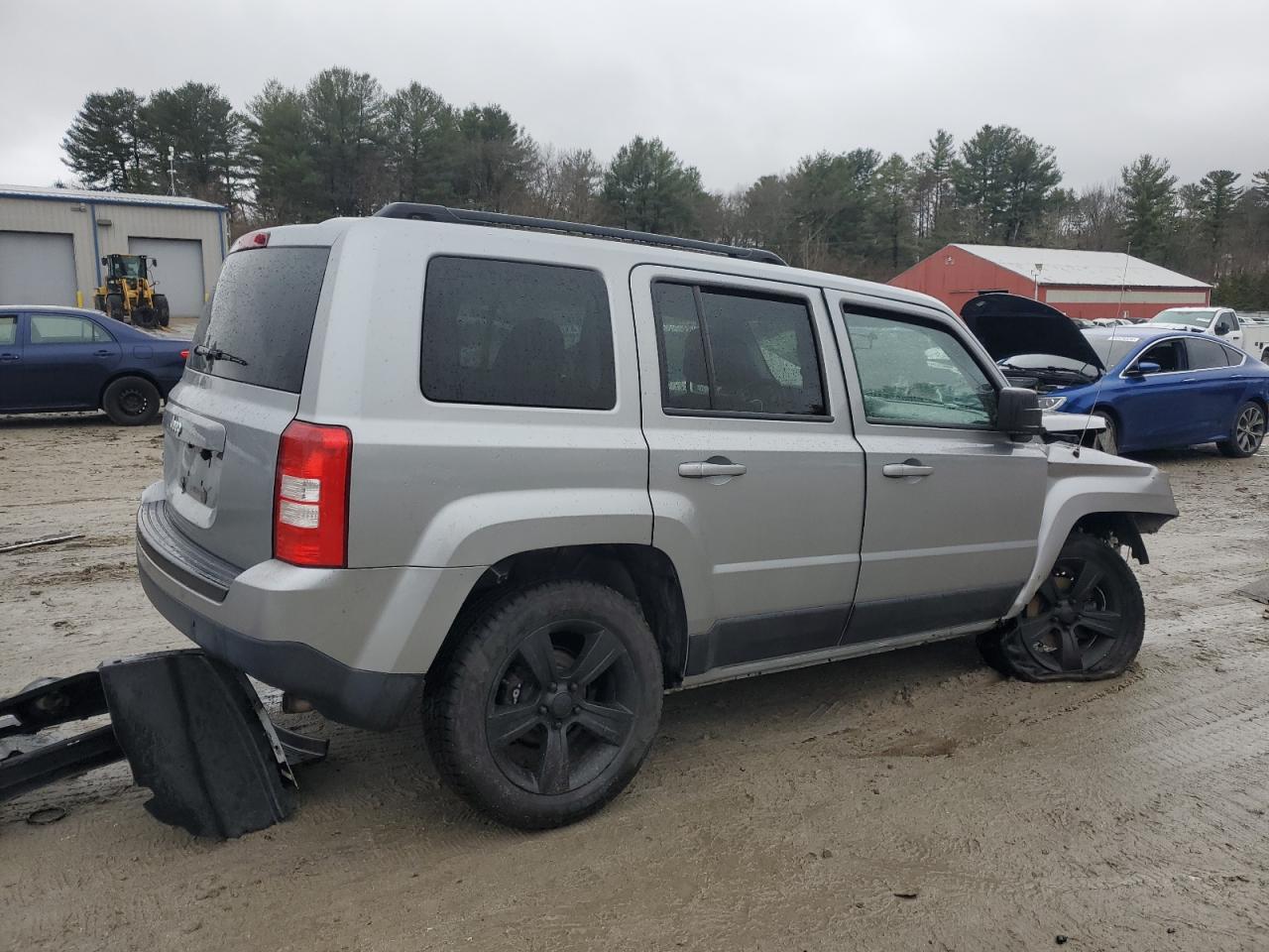 2015 Jeep Liberty (Patriot) - Image 3
