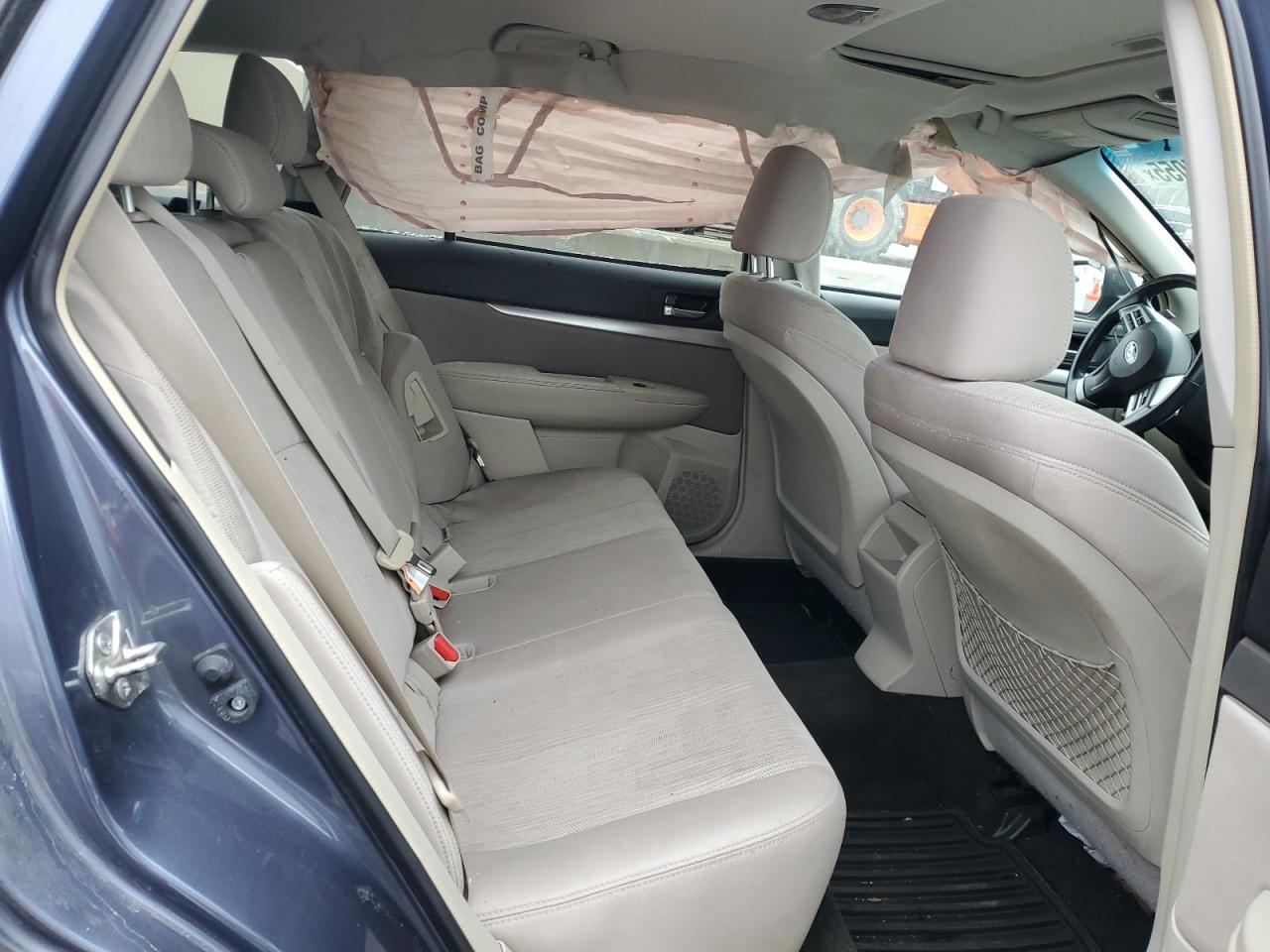 2014 Subaru Outback - Image 11
