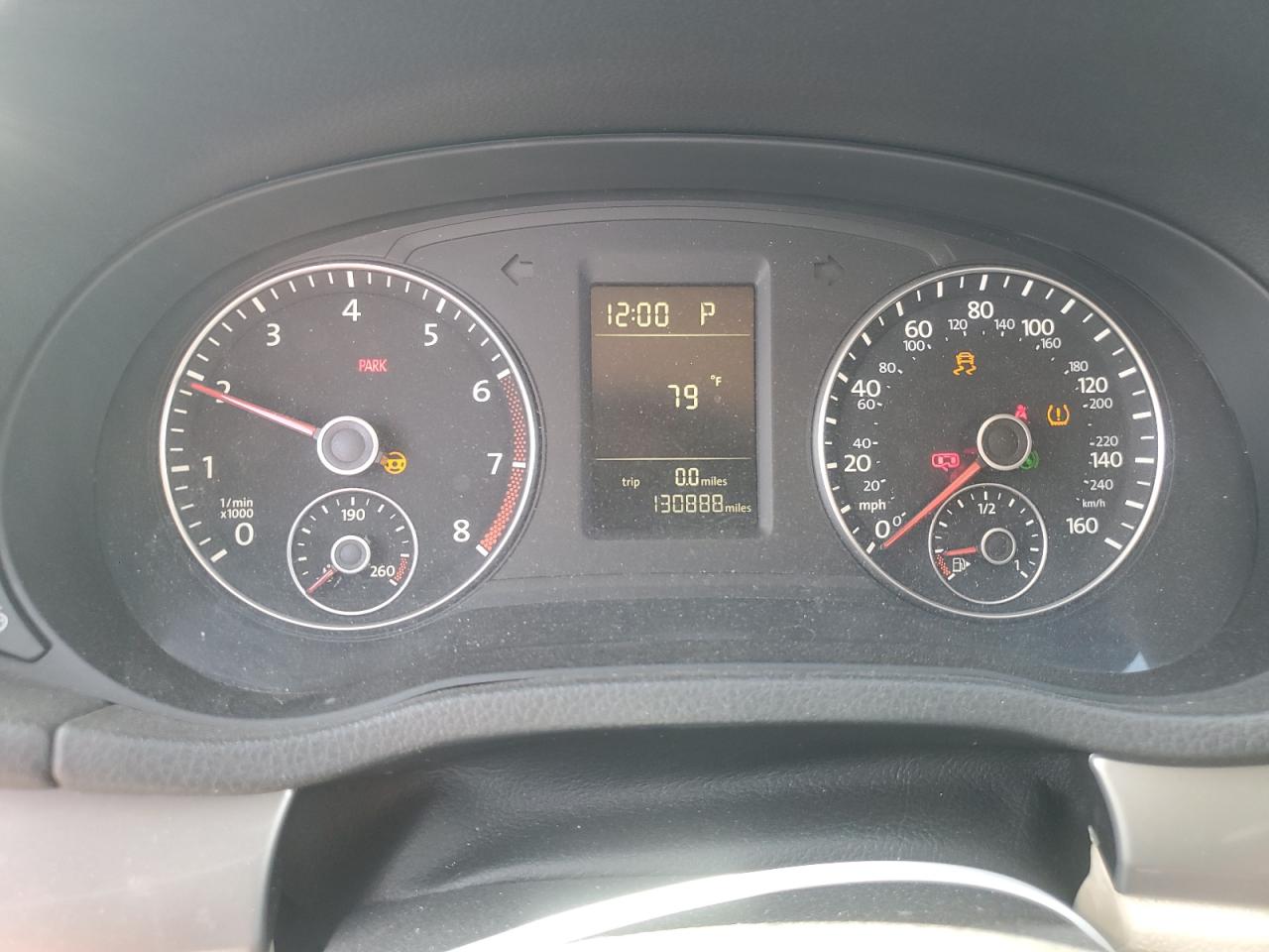 2015 Volkswagen Passat - Image 9