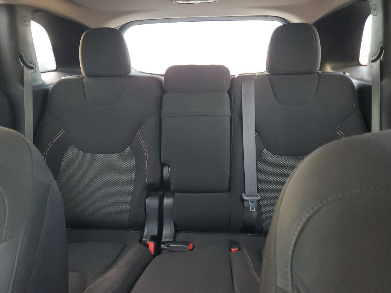 2017 Jeep Grand Cherokee - Image 10