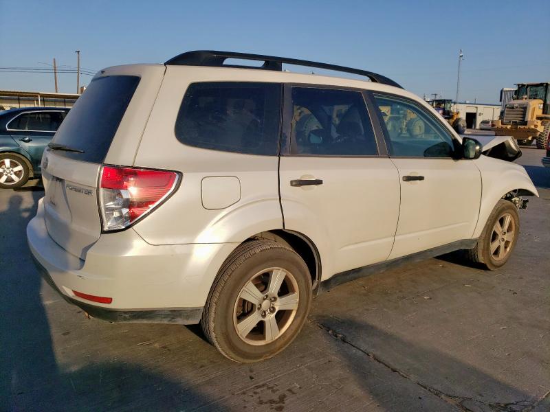 Parquets SUBARU FORESTER 2012 White
