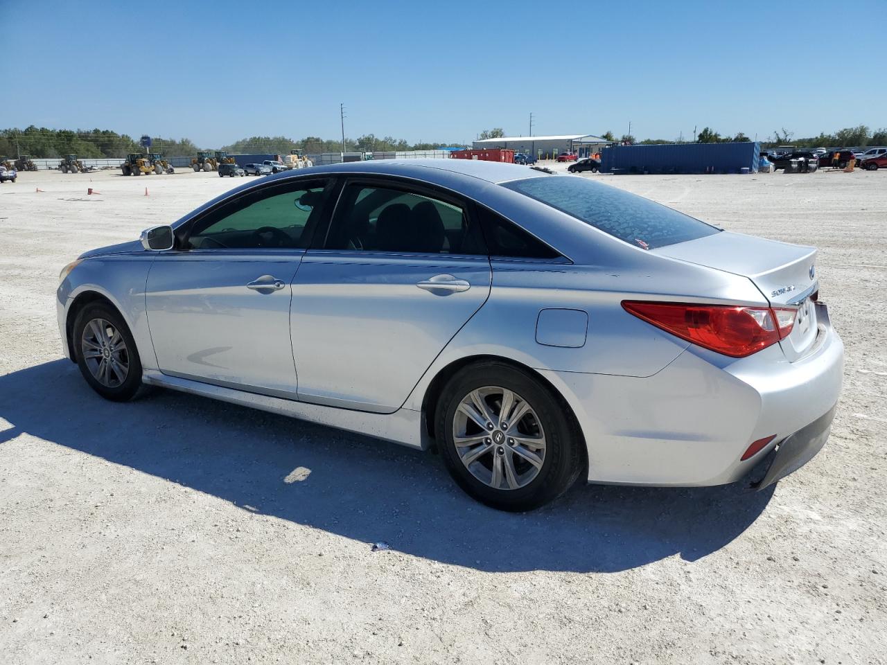 2014 Hyundai Sonata - Image 2