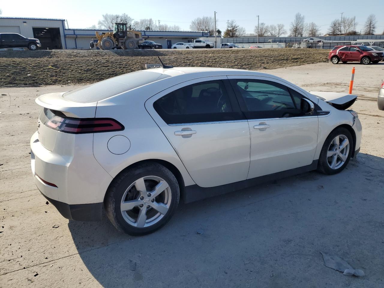 2013 Chevrolet Volt - Image 3
