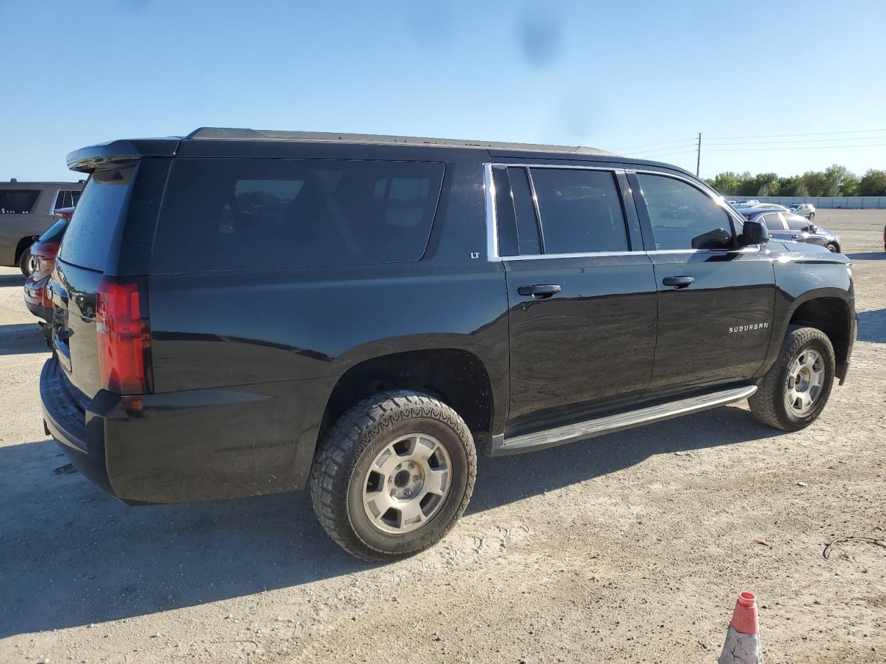 2015 Chevrolet Suburban - Image 3