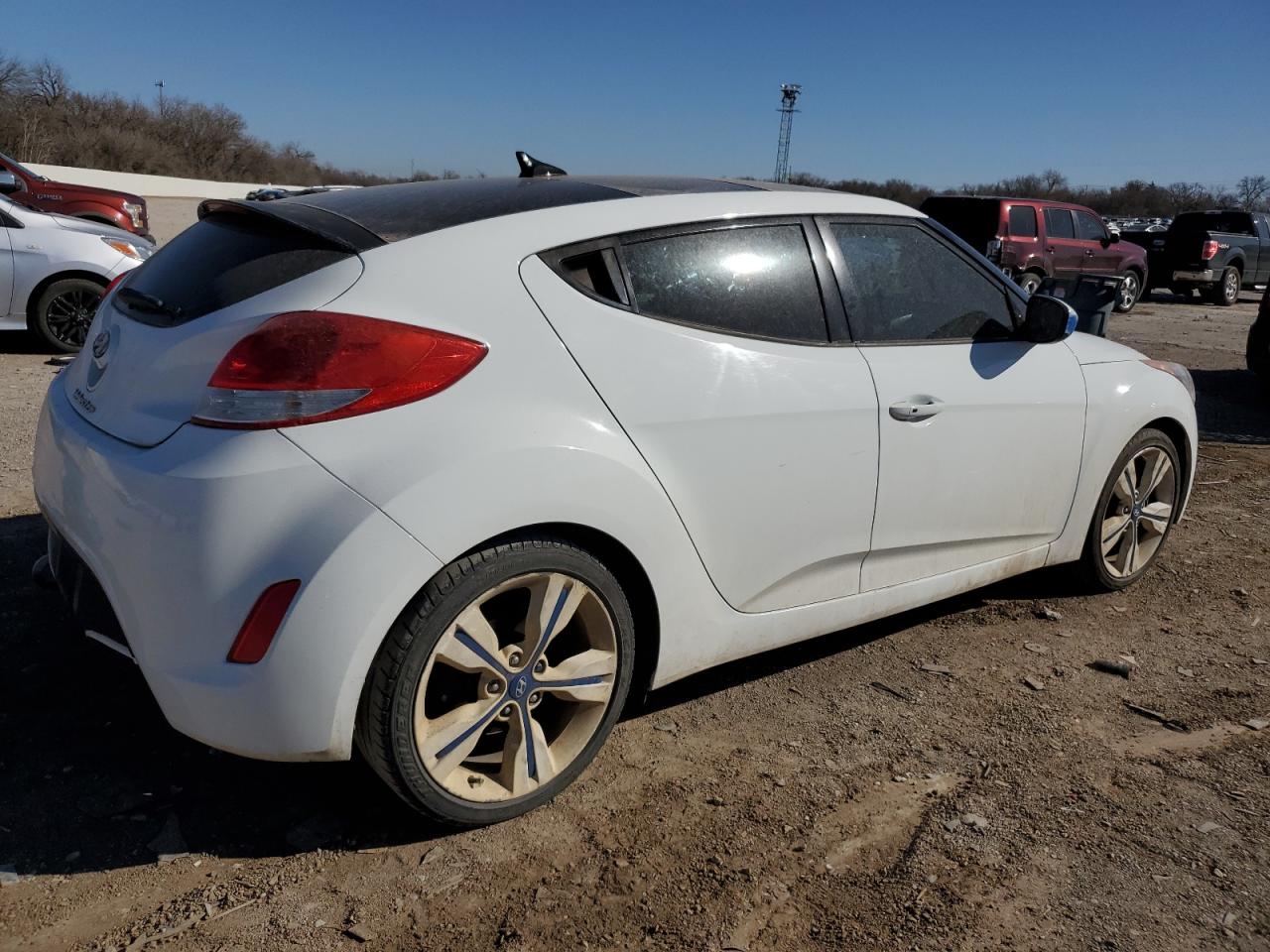 2017 Hyundai Veloster - Image 3