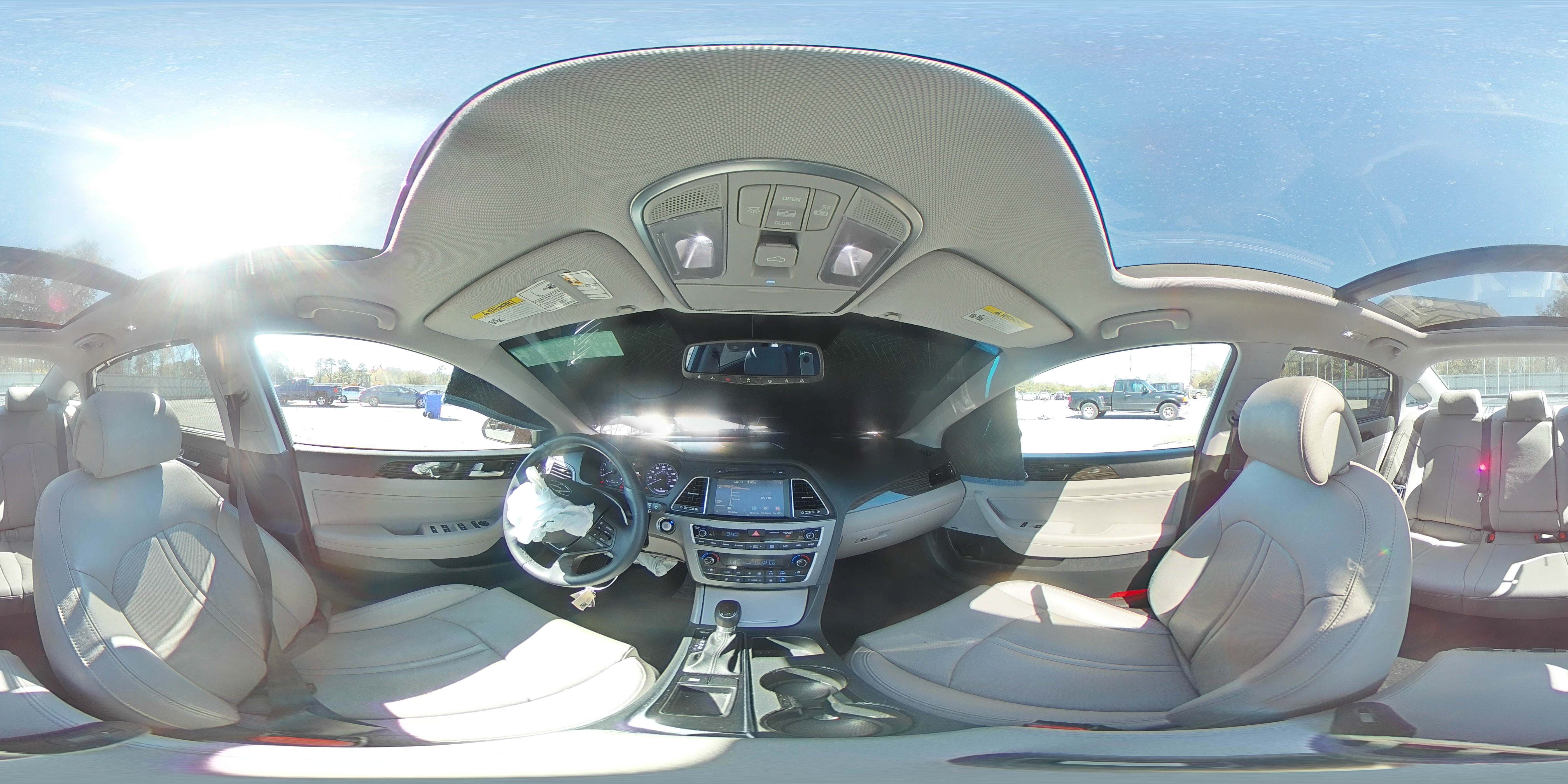 2015 Hyundai Sonata - Image 12