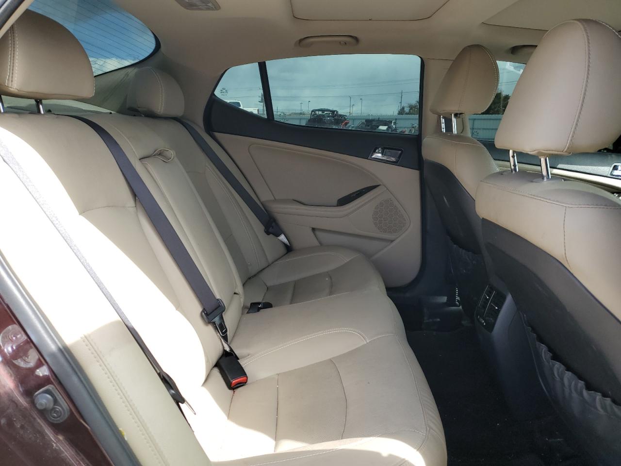 2012 Kia Optima - Image 10