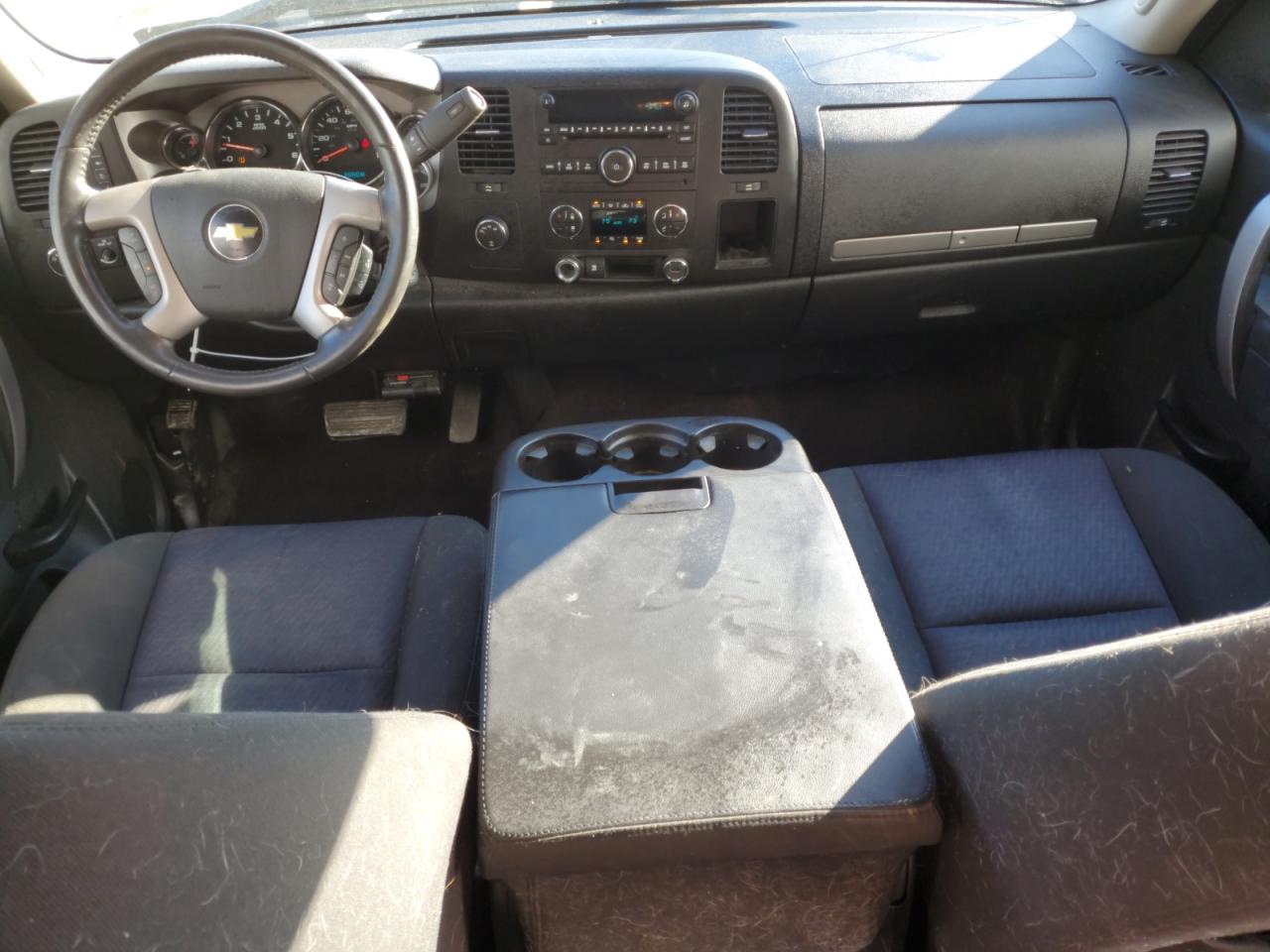 2010 Chevrolet Silverado - Image 8