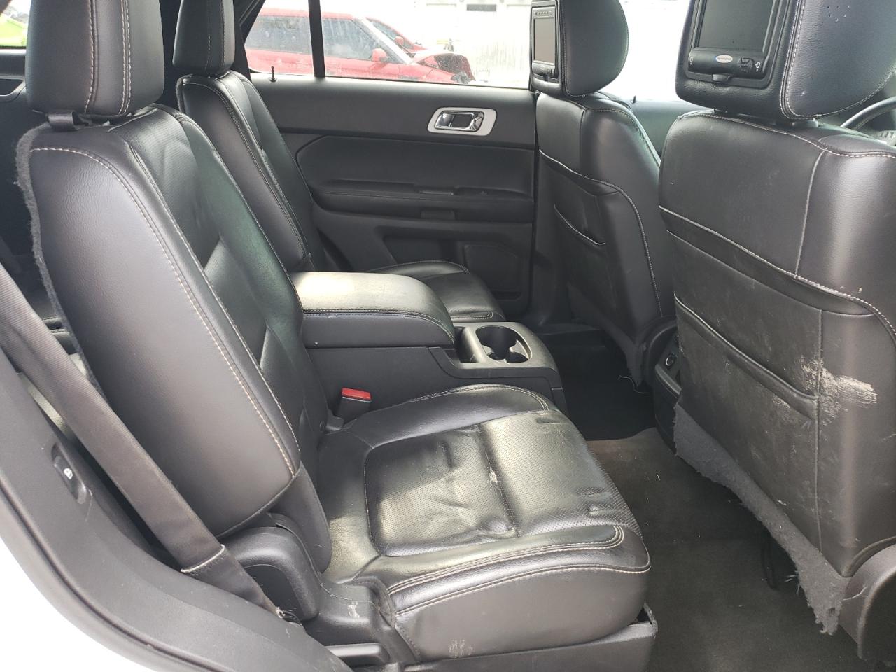 2015 Ford Explorer - Image 11
