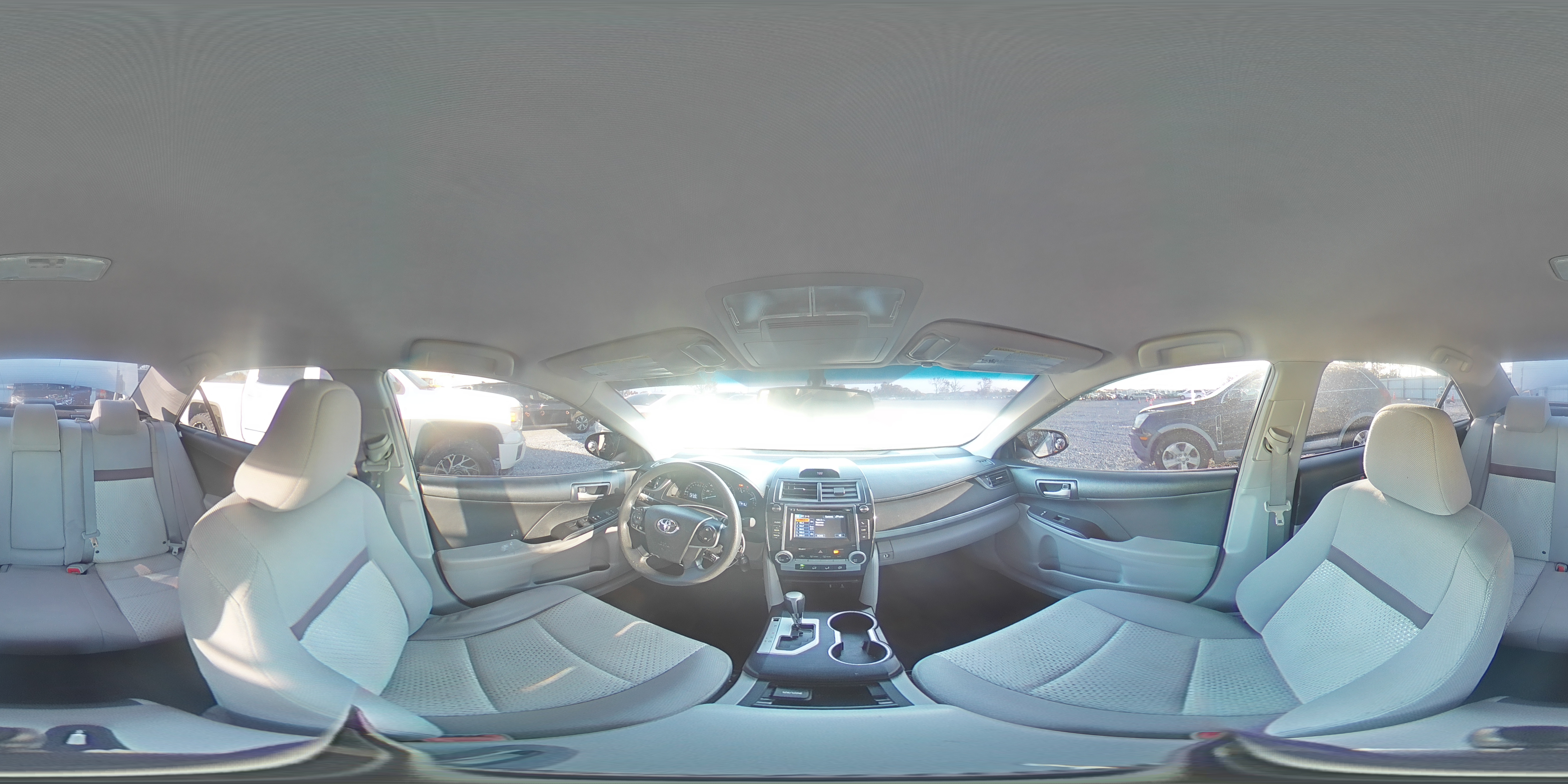 2013 Toyota Camry - Image 12