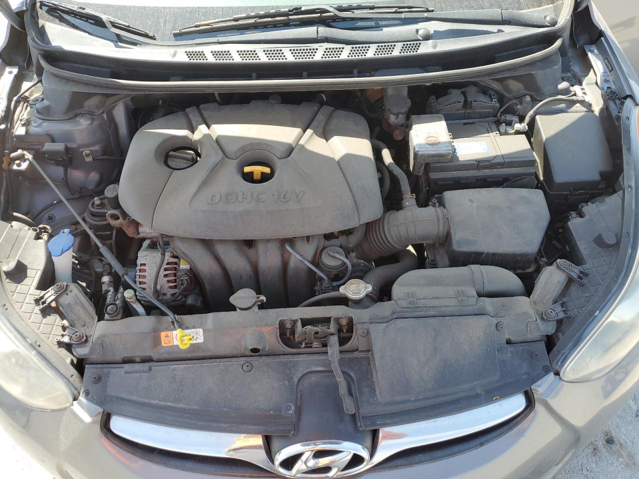 2013 Hyundai Elantra - Image 11
