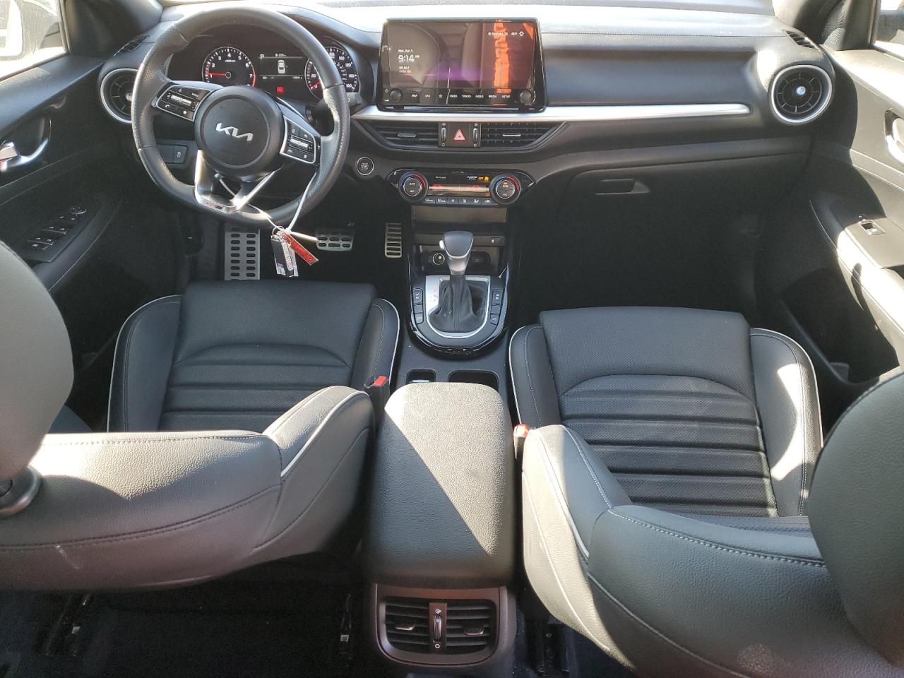 2023 Kia Forte - Image 8