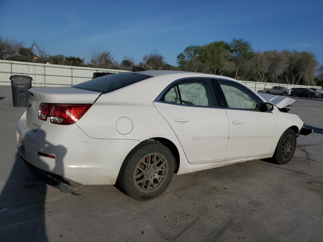 2015 Chevrolet Malibu - Image 3