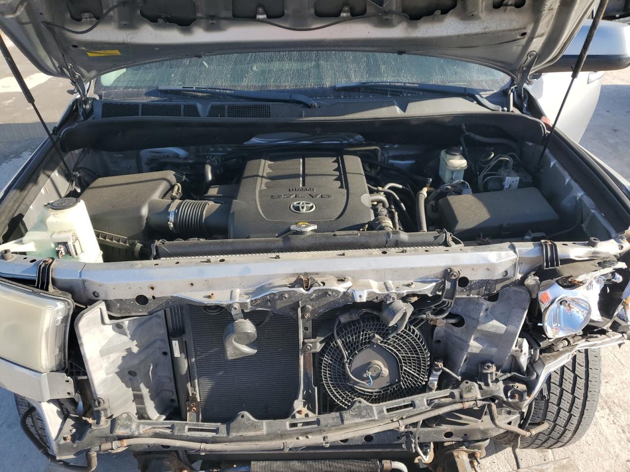 2011 Toyota Sequoia - Image 12