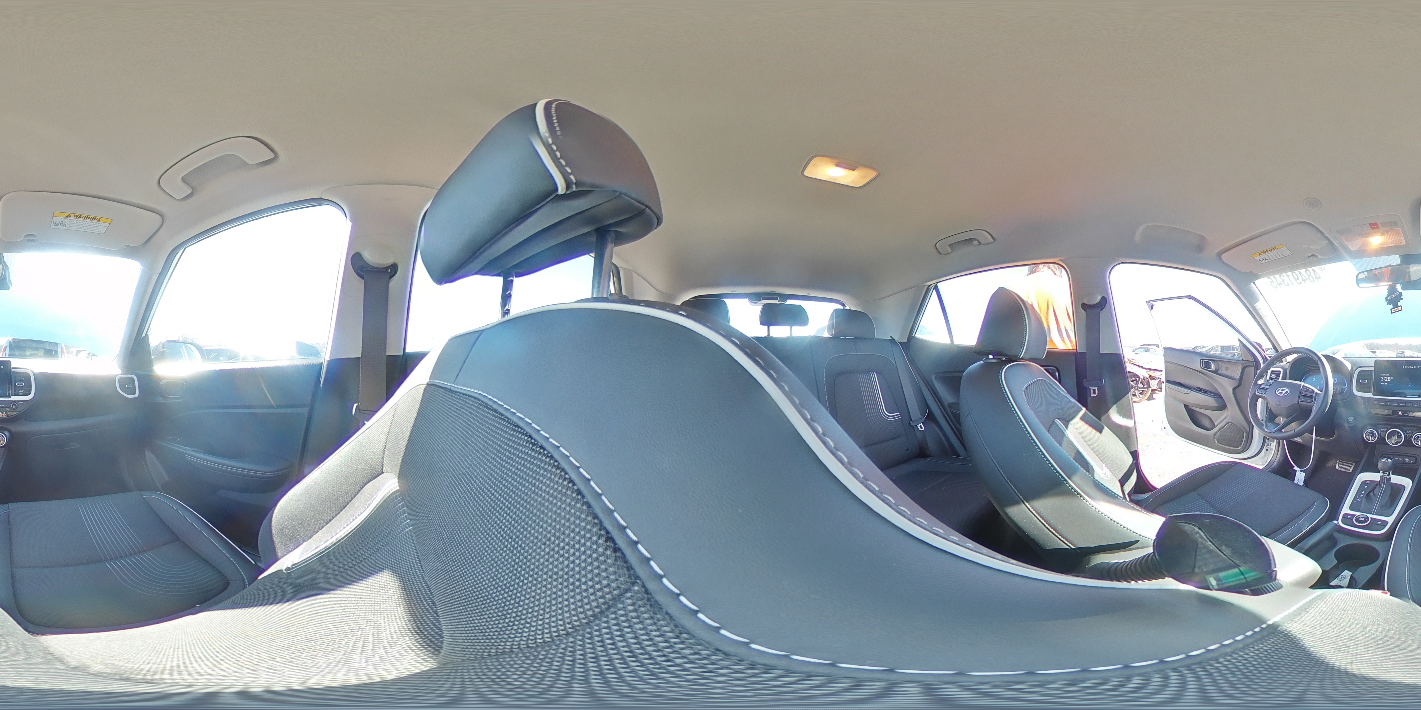 2024 Hyundai Venue - Image 13