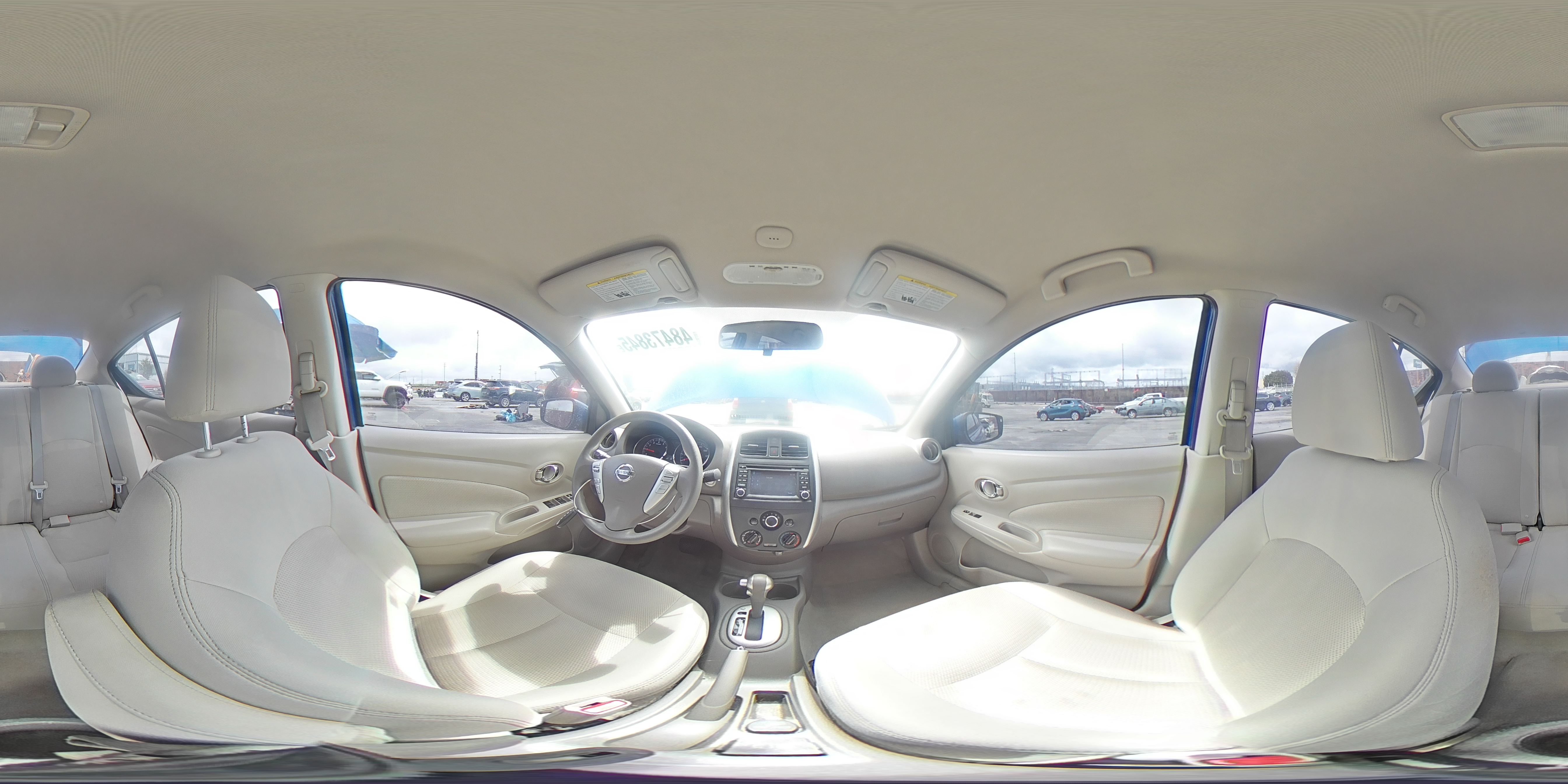 2015 Nissan Versa - Image 13