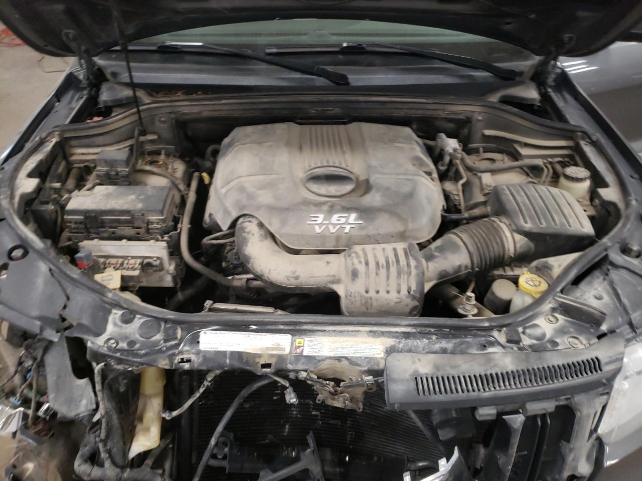 2012 Jeep Grand Cherokee - Image 12