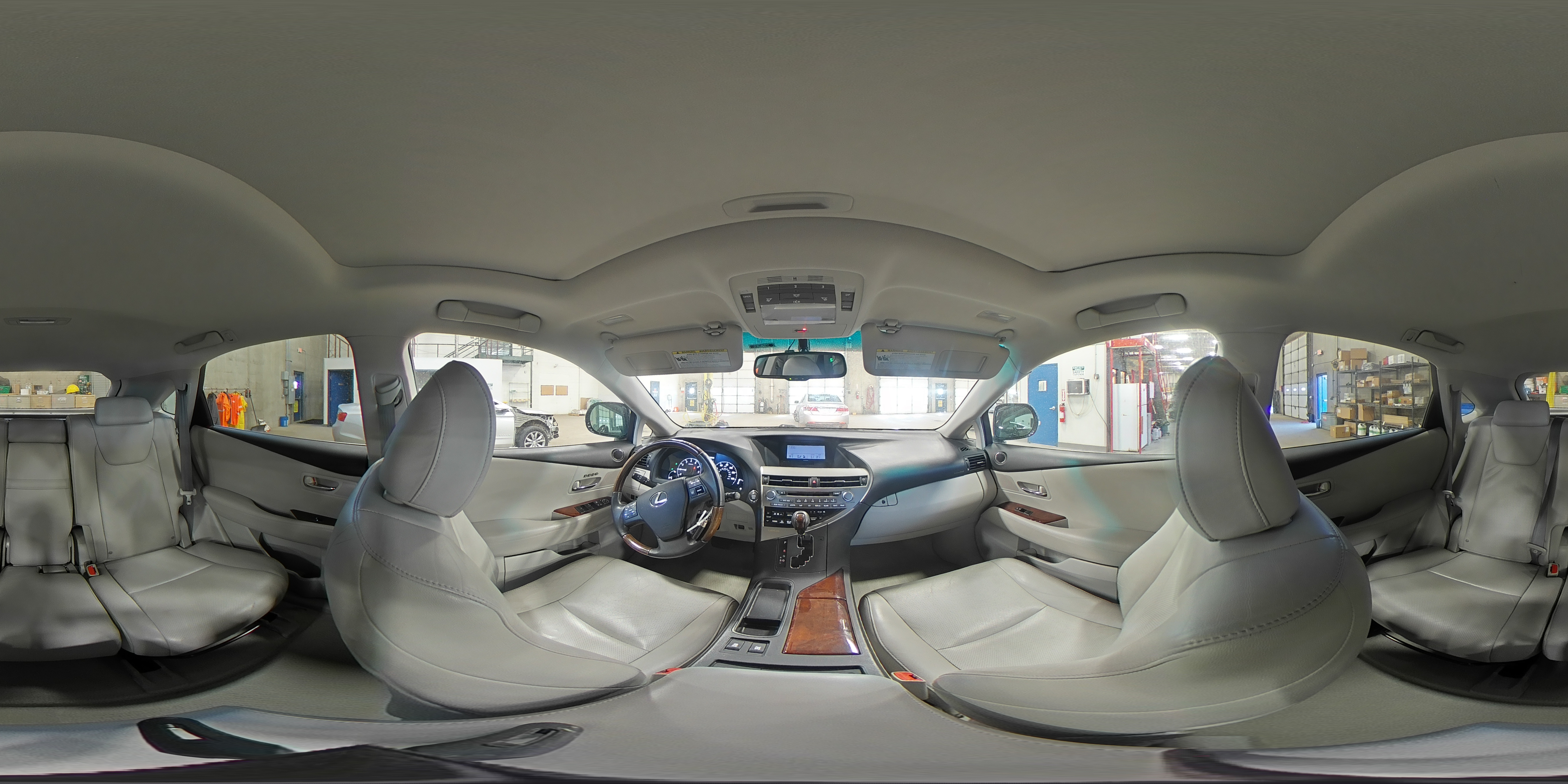 2010 Lexus RX - Image 14