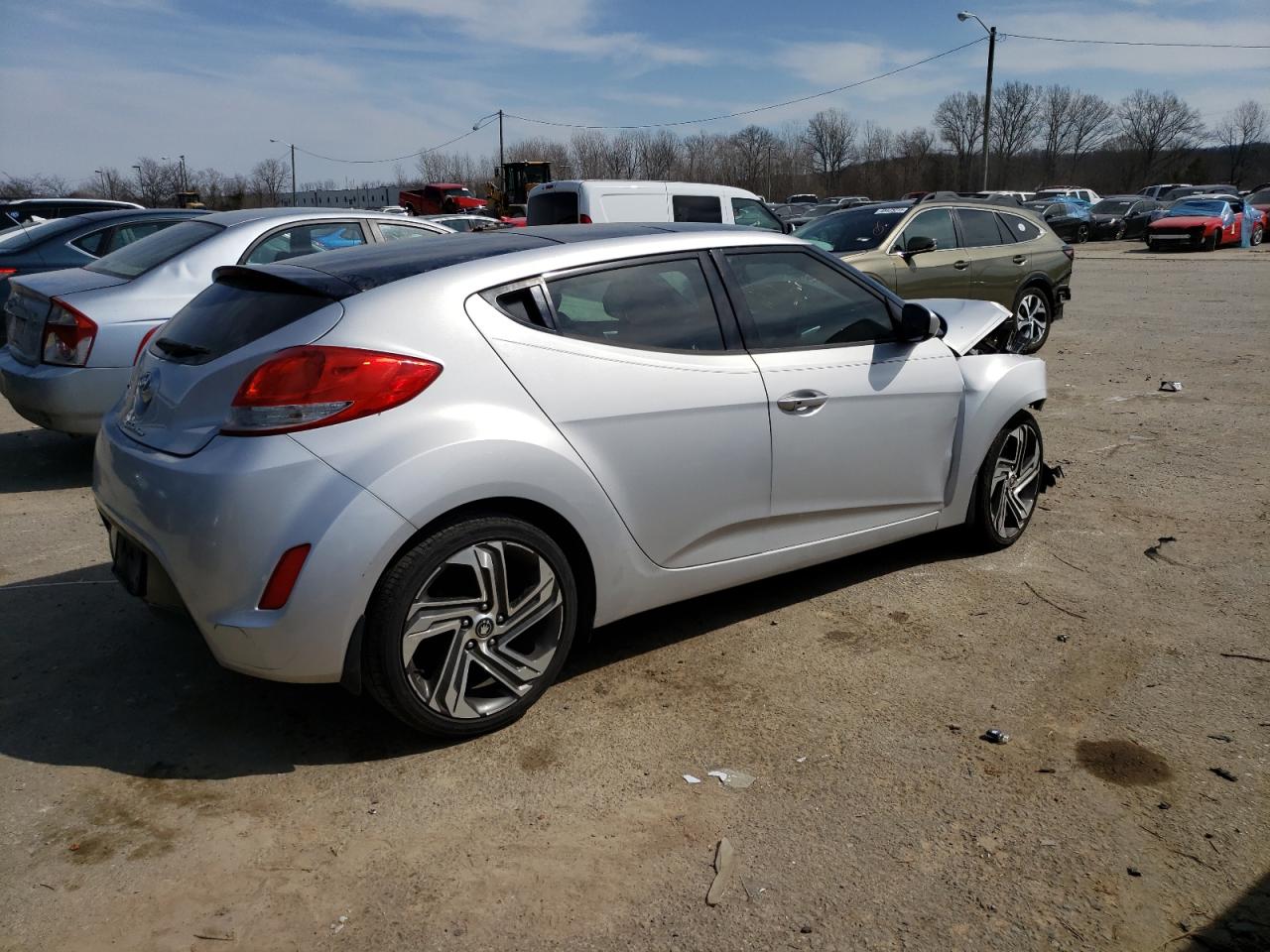 2017 Hyundai Veloster - Image 3
