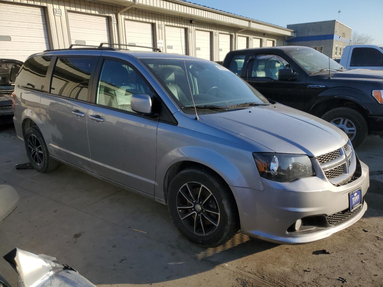 2018 Dodge Caravan - Image 4