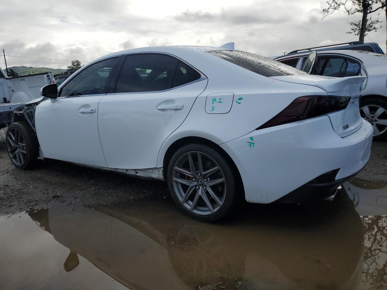 2016 Lexus IS - Image 2