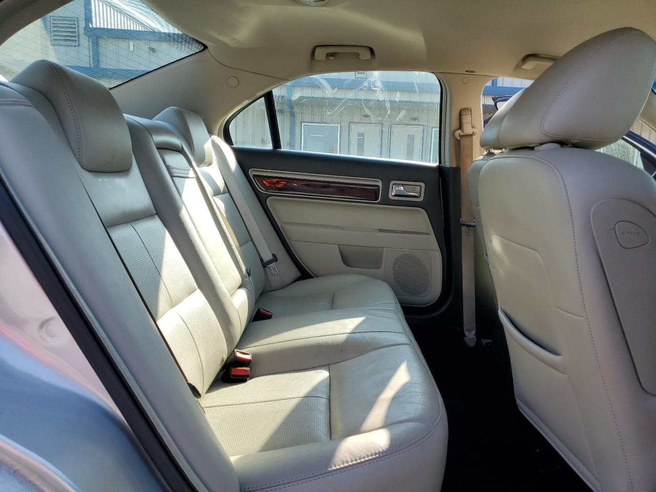 2009 Lincoln MKZ - Image 11