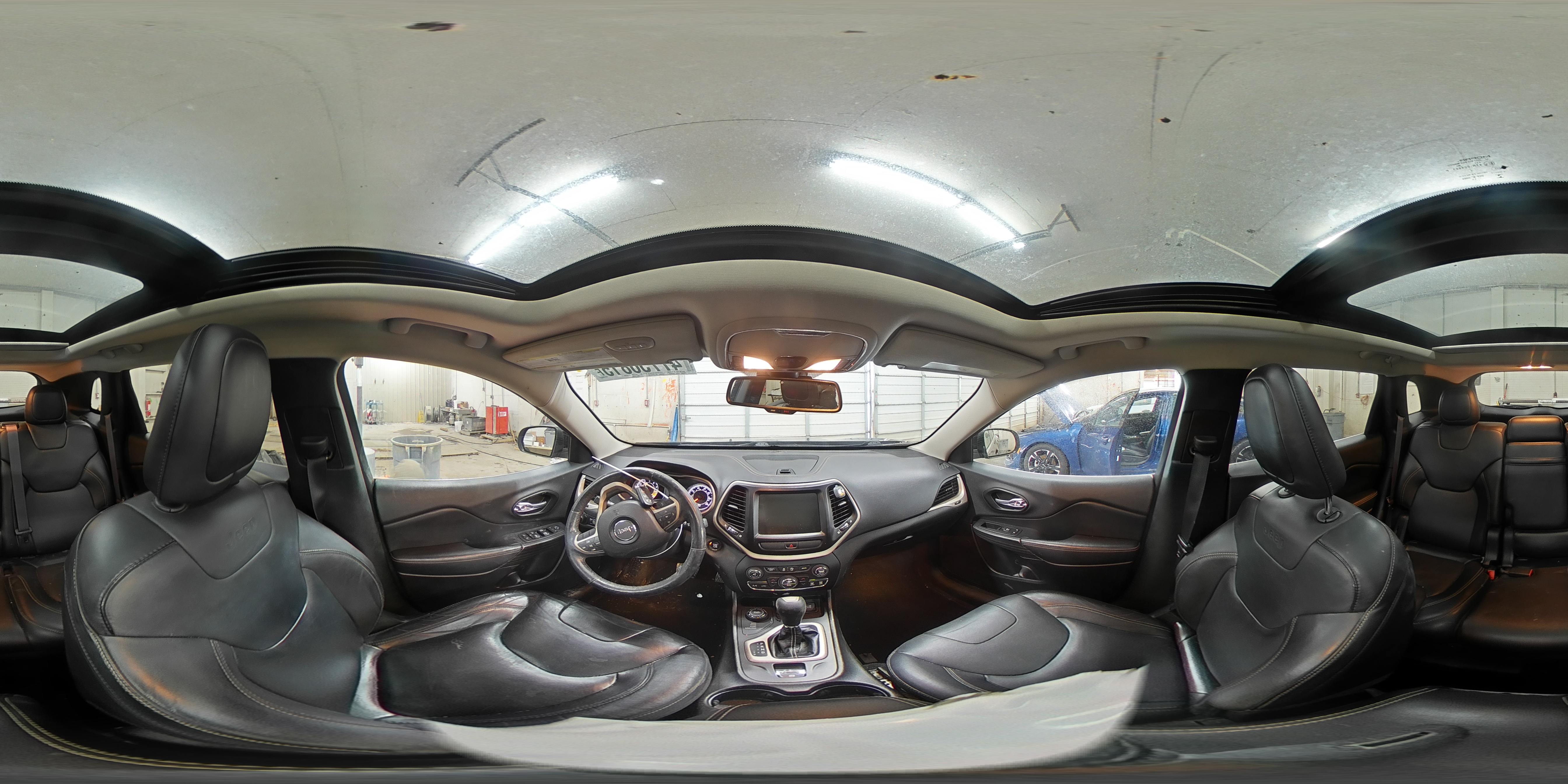 2015 Jeep Grand Cherokee - Image 16