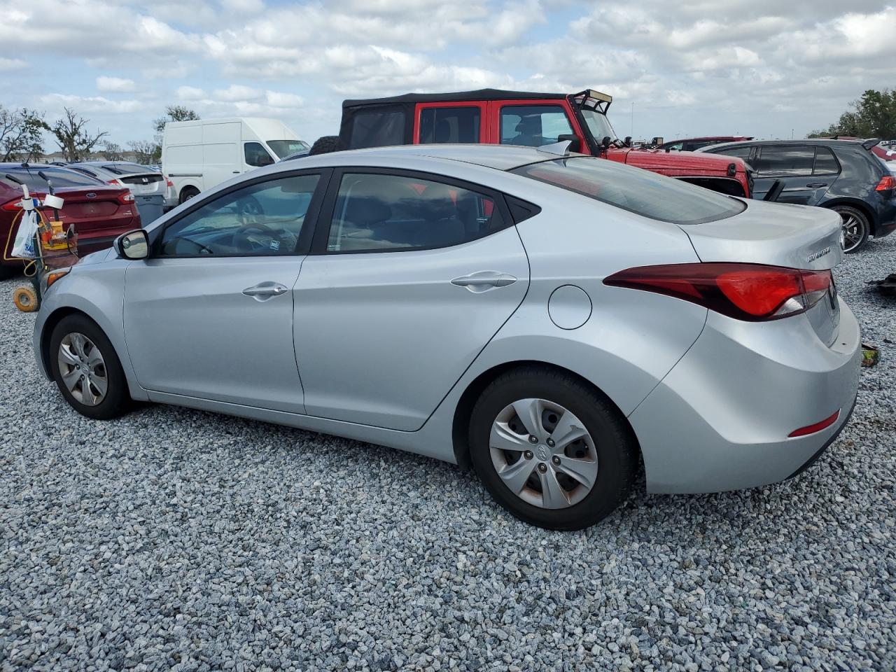 2016 Hyundai Elantra - Image 2