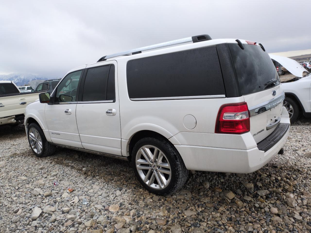 2016 Ford Expedition - Image 2