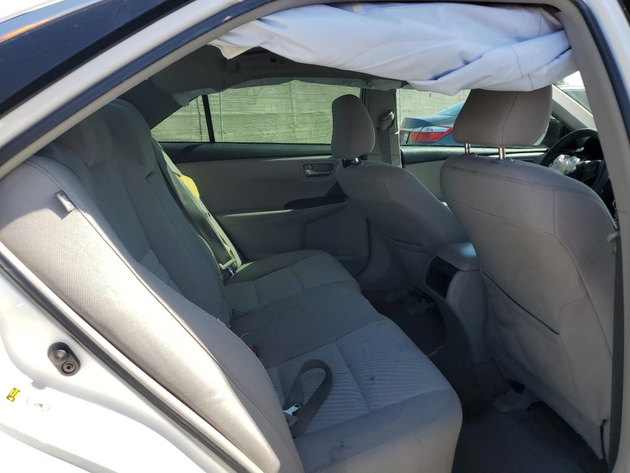 2015 Toyota Camry - Image 11