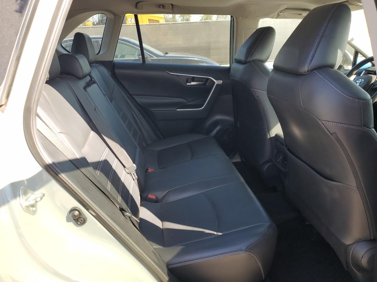 2019 Toyota RAV 4 - Image 11