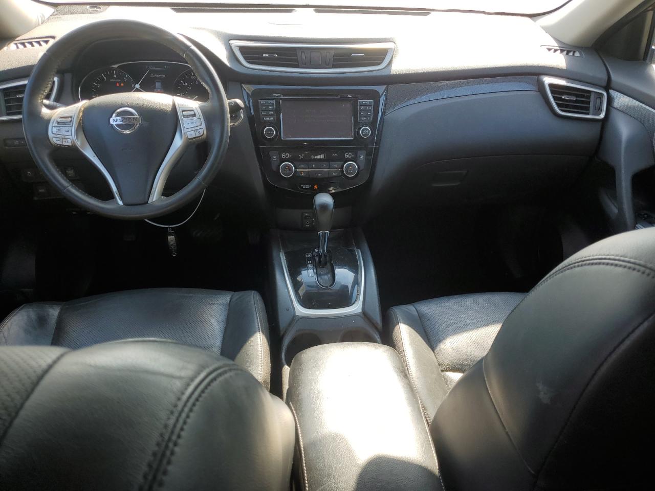 2015 Nissan Rogue - Image 8