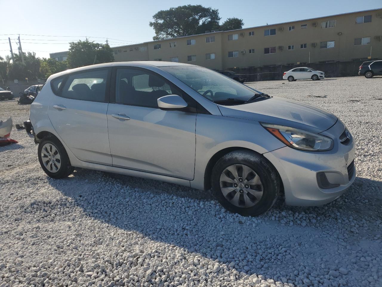 2017 Hyundai Accent - Image 4