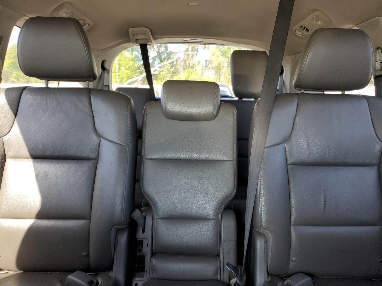 2015 Honda Odyssey - Image 10