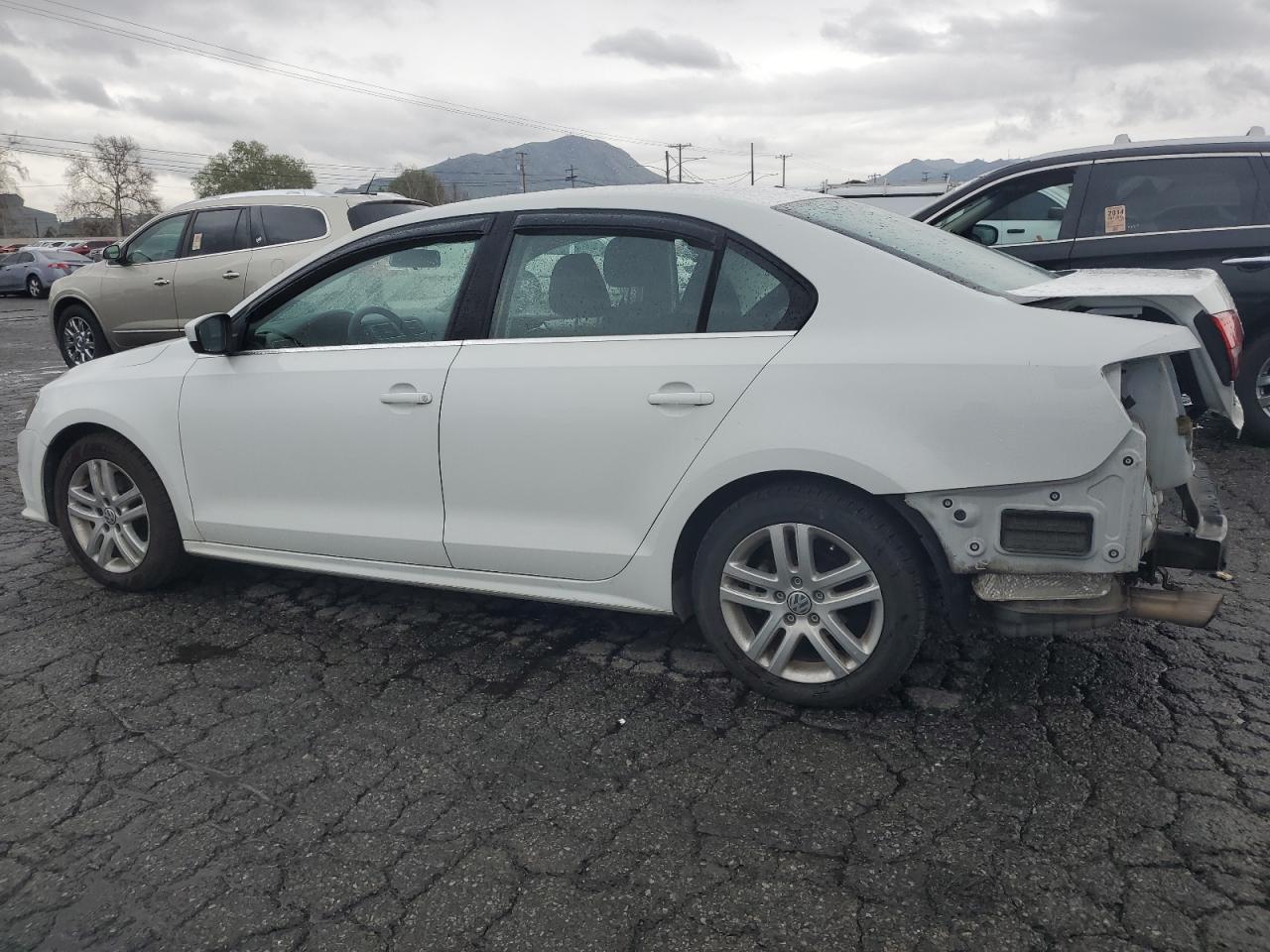 2017 Volkswagen Jetta - Image 2