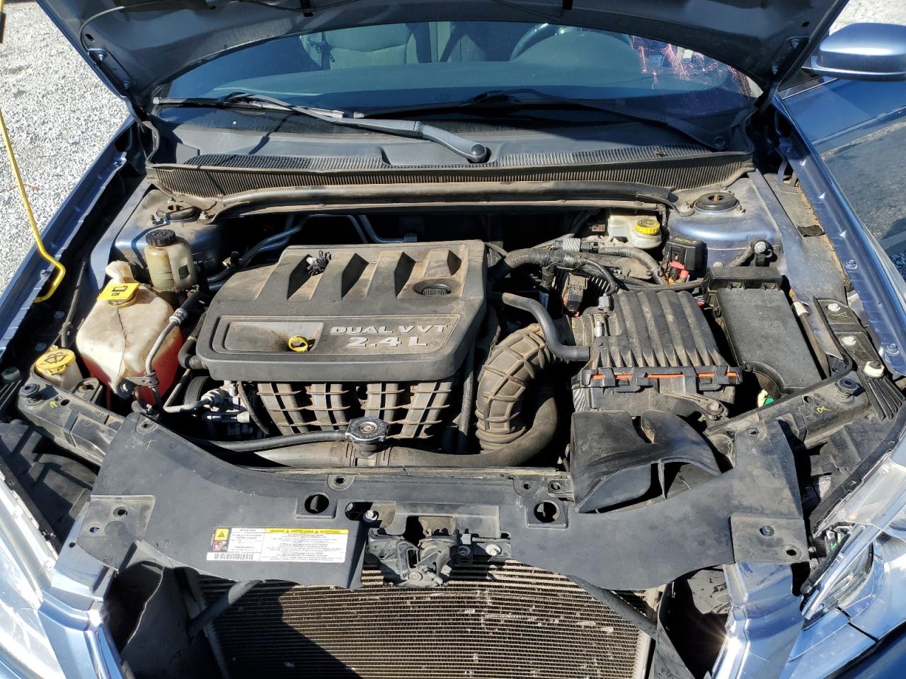2011 Chrysler 200 - Image 11