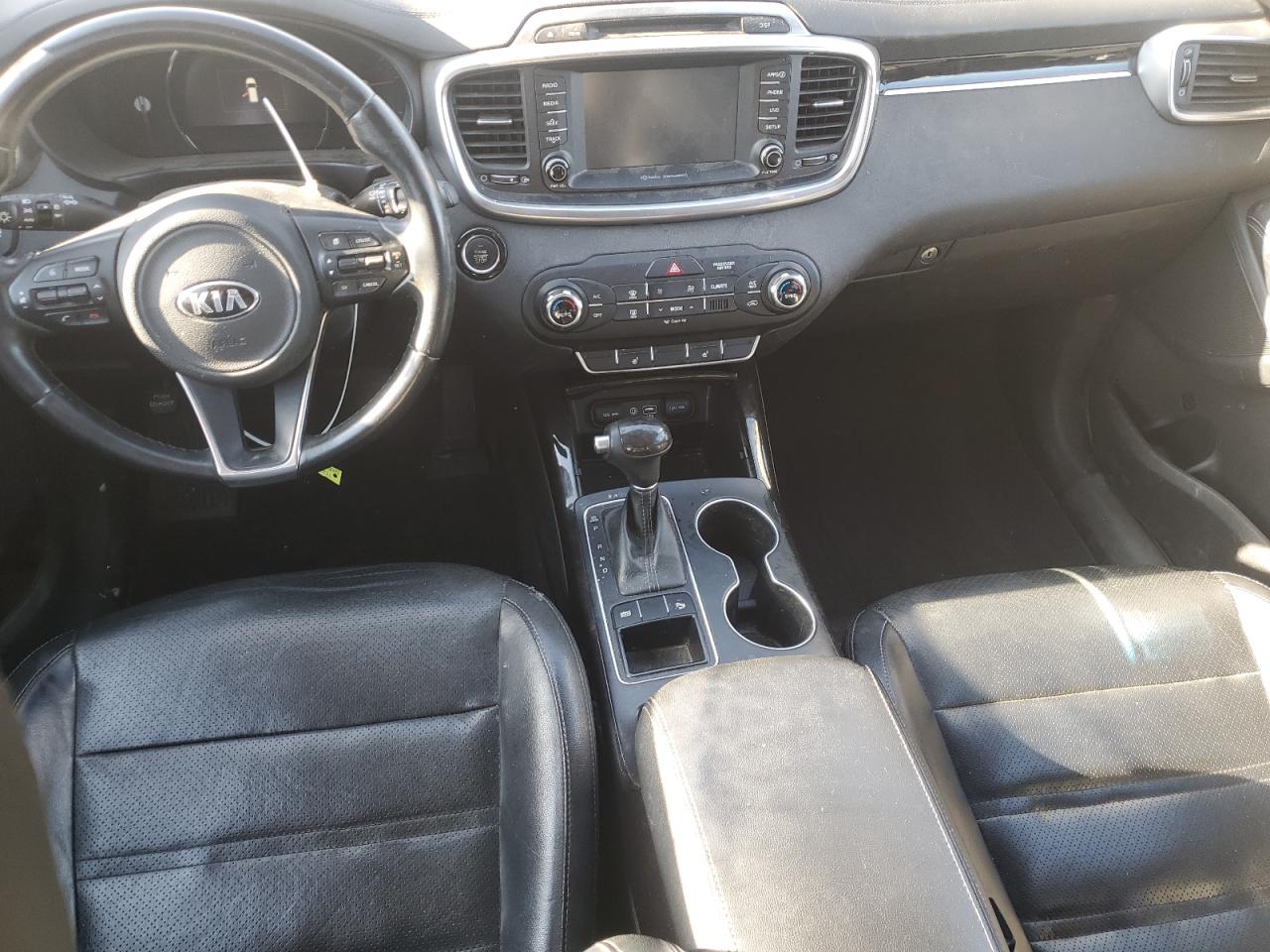 2018 Kia Sorento - Image 8