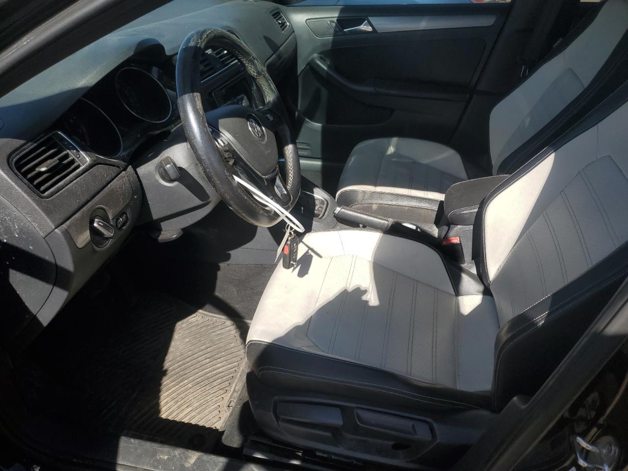2016 Volkswagen Jetta - Image 7