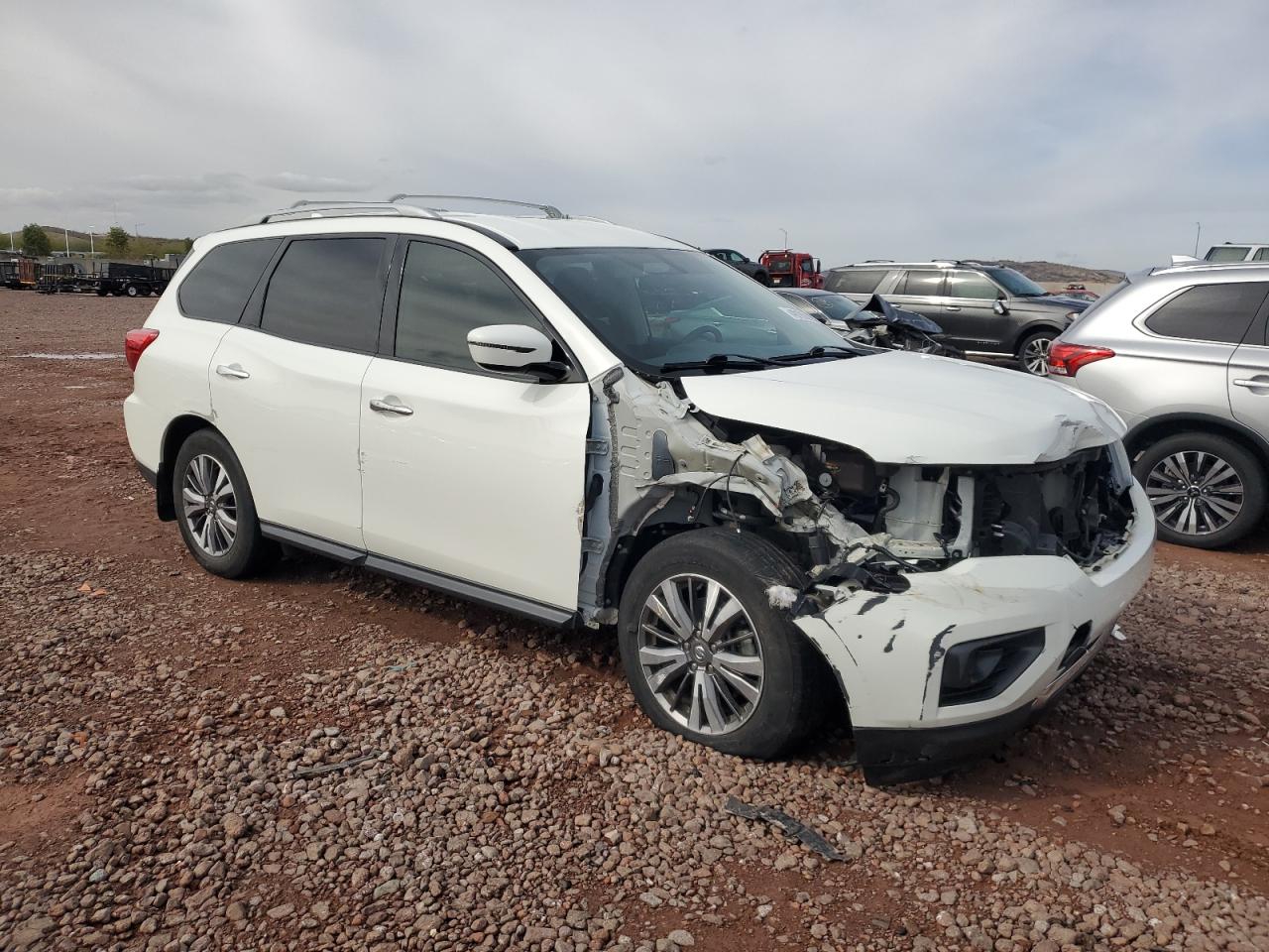 2019 Nissan Pathfinder - Image 4