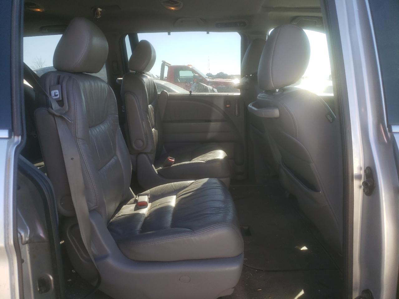 2010 Honda Odyssey - Image 12